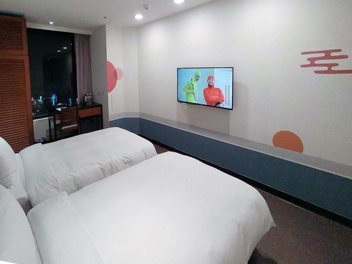 Hotel J Taoyuan Pingzhen Ngoại thất bức ảnh