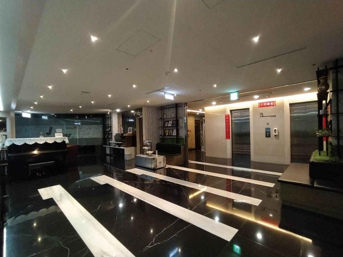 Hotel J Taoyuan Pingzhen Ngoại thất bức ảnh